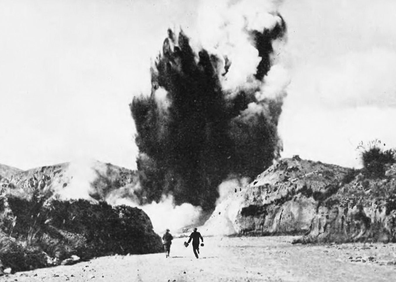New Zealand's Waimangu Geyser, 1903 (public domain)
