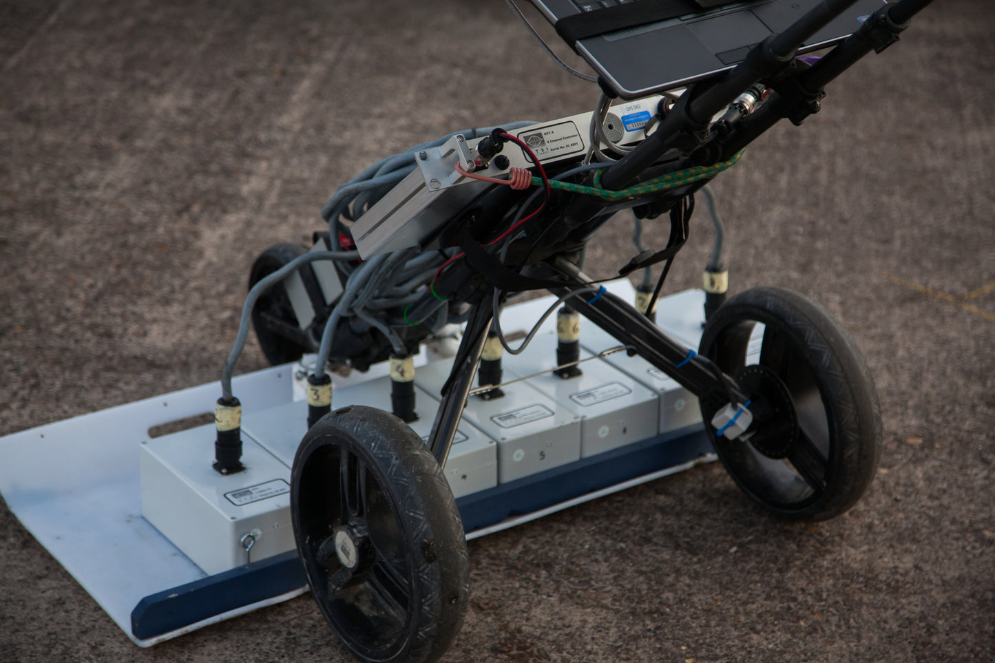 Ground penetrating radar equipment. GPR image
